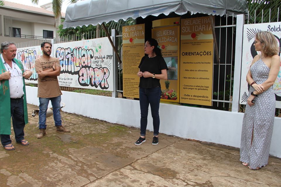 Vereadora Rosinha Colombo discursa na inauguração da 